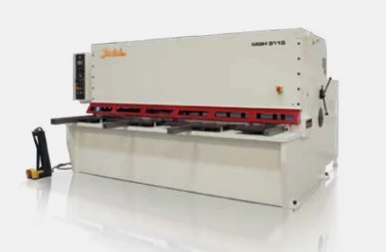 NC SHEARING MACHINE MGH